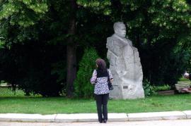 Sofia, monument to Dimitar Peshev (picture by casarosa-bulgaria.com)