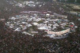 Tahrir square full of protesters (Photo by Wikicommons, user Feb8-3-34pm)
