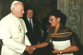 Anna Guglielmi and Pope (Anna Guglielmi's picture)