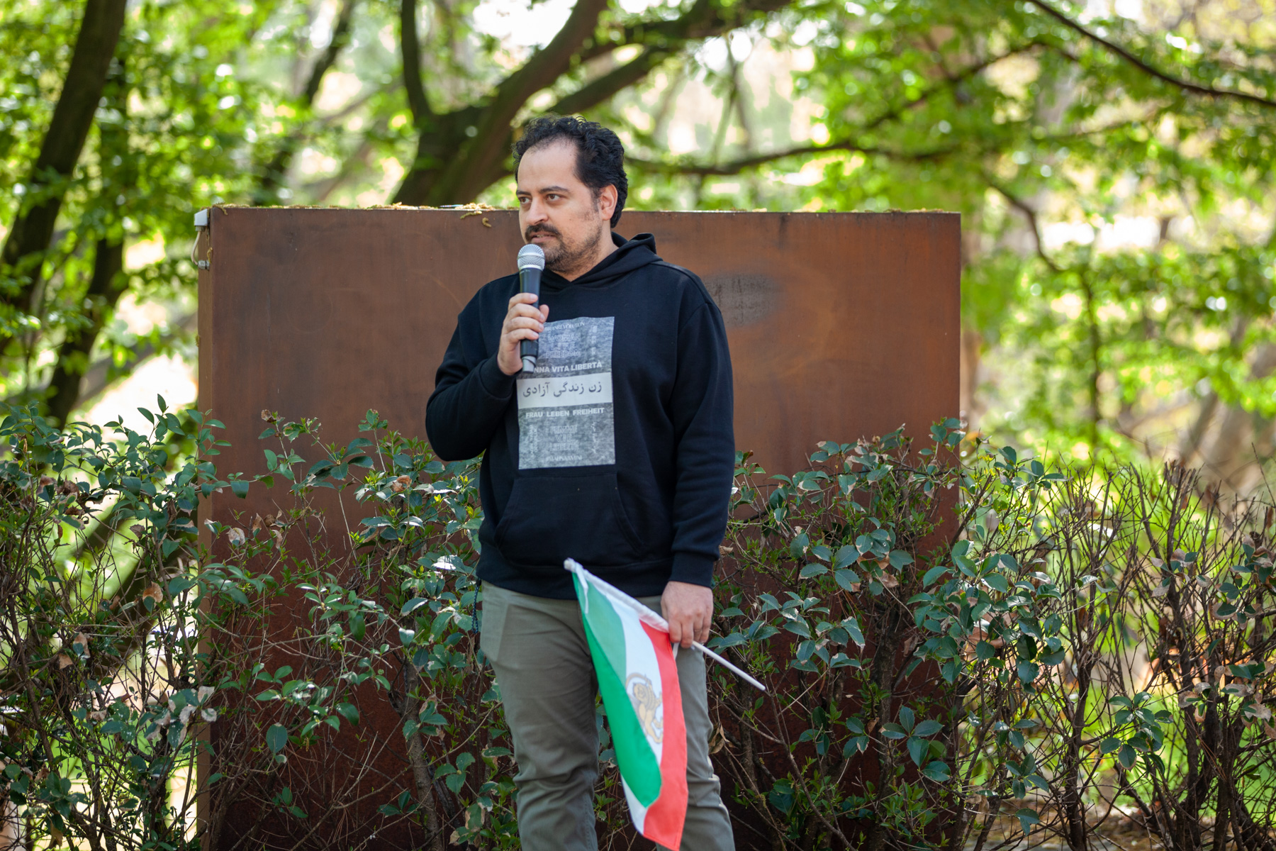Mehdi Harandi, a representative of the Iranian community